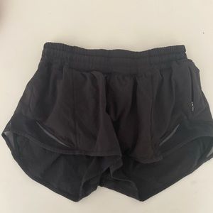 Lululemon Hotty Hot shorts in black size 4